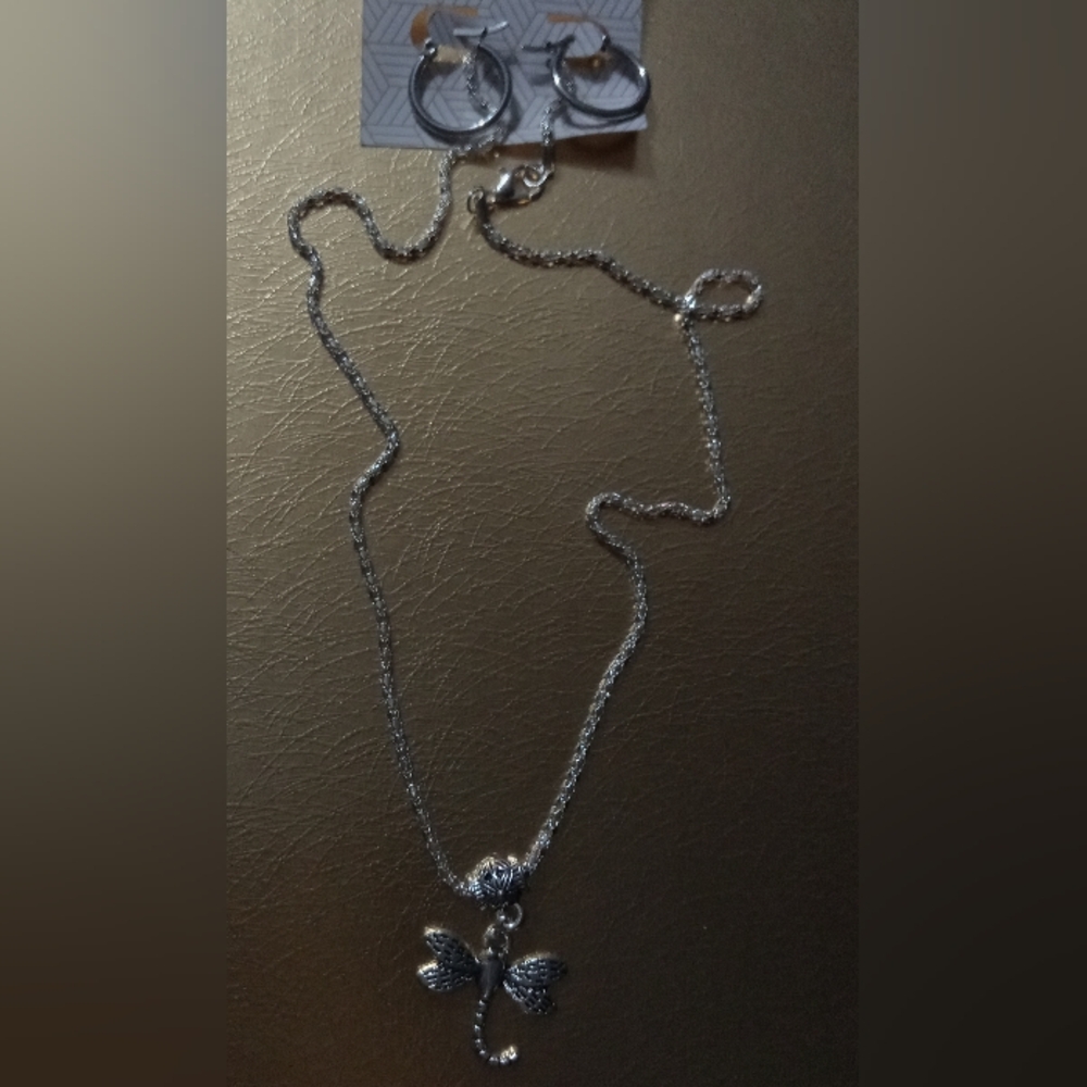 Elegant Silver Butterfly Necklace & Delicate Earring Set.
